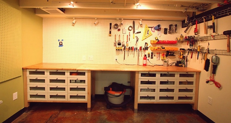 garage workshop