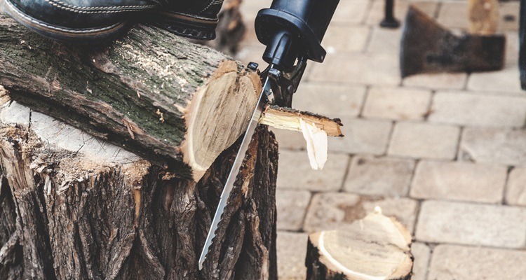 How to Use a Reciprocating Saw